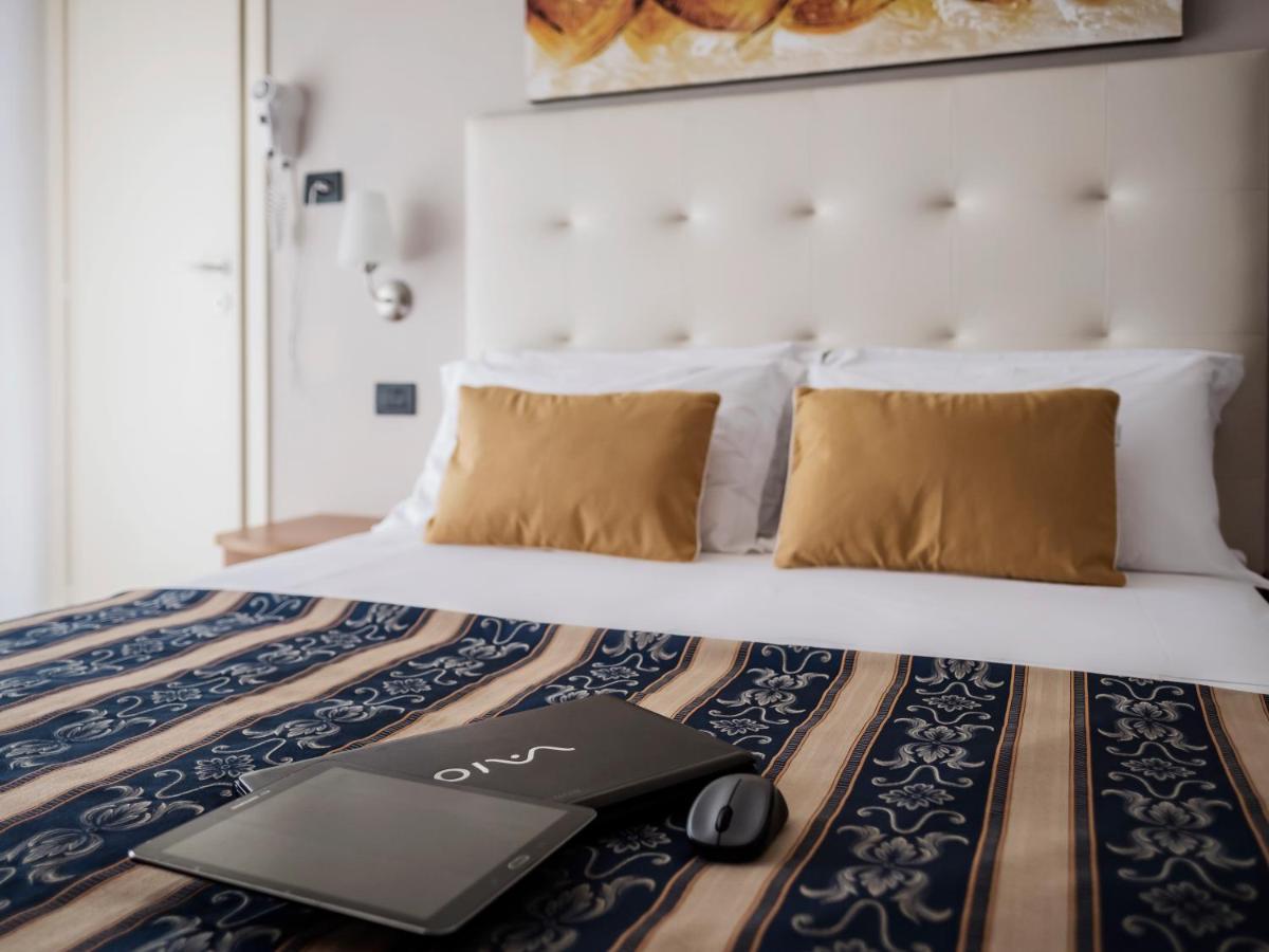 Hotel Bridge Rimini Dış mekan fotoğraf