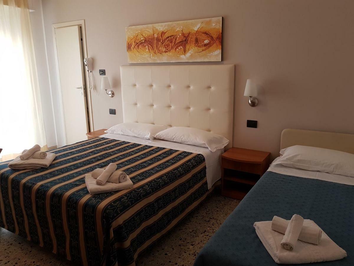 Hotel Bridge Rimini Dış mekan fotoğraf